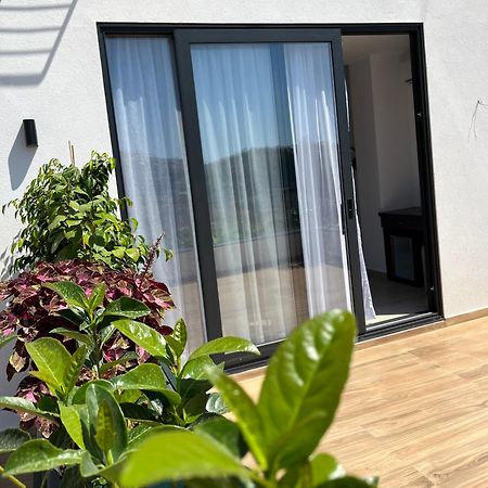 Del Mare Otel Saranda Dış mekan fotoğraf