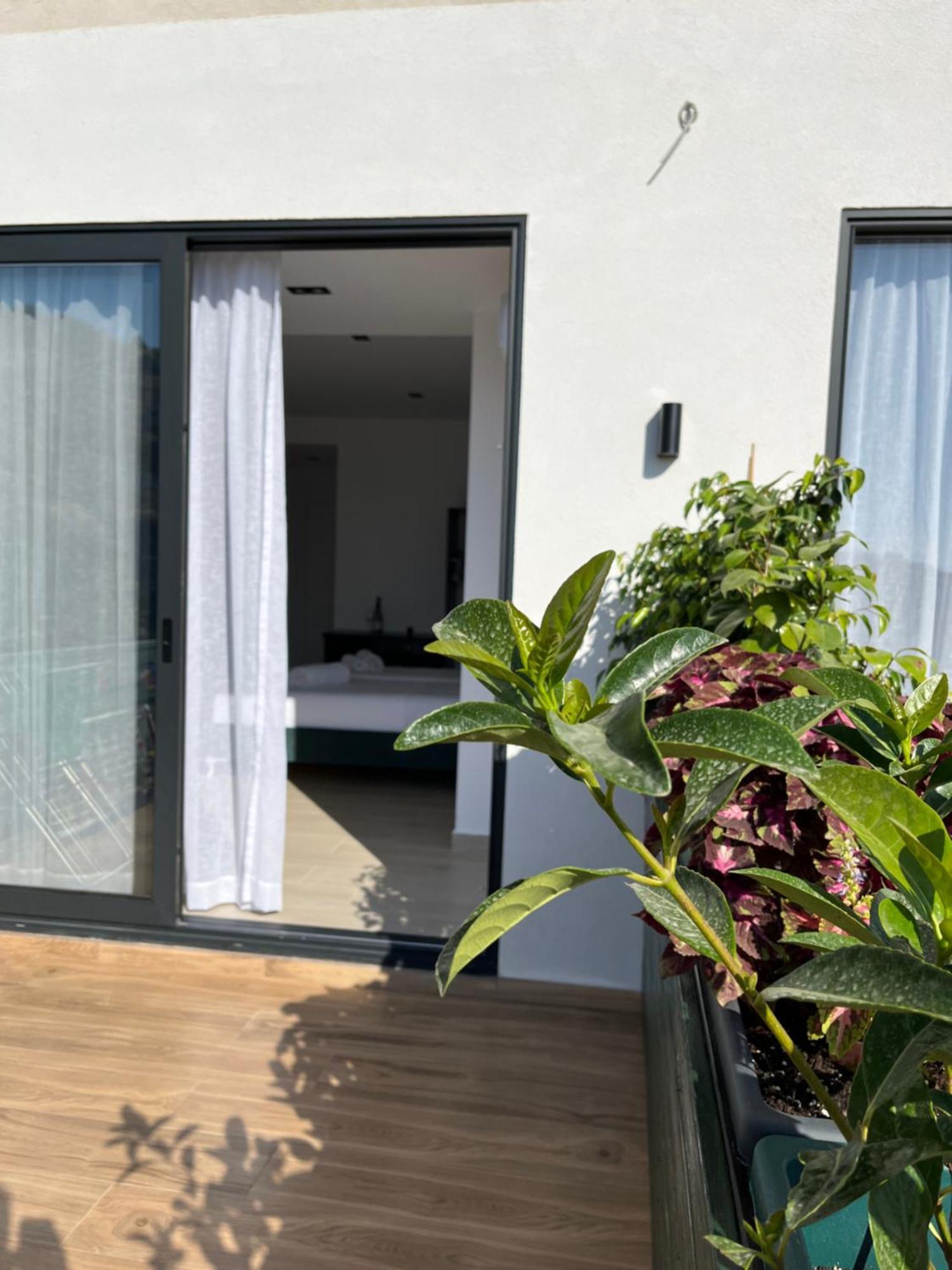 Del Mare Otel Saranda Dış mekan fotoğraf