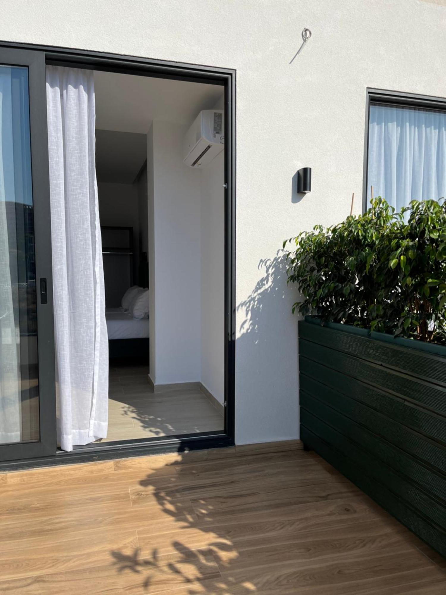 Del Mare Otel Saranda Dış mekan fotoğraf