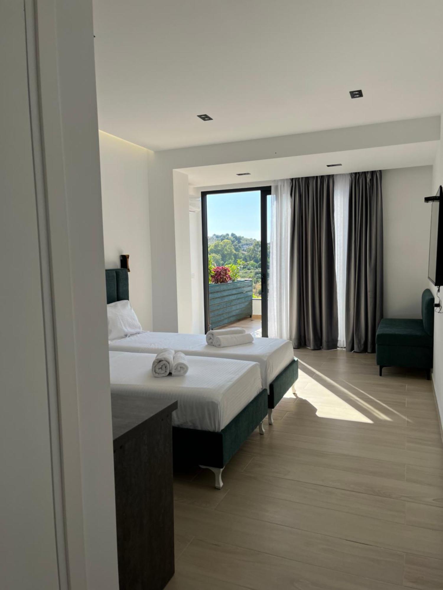 Del Mare Otel Saranda Dış mekan fotoğraf