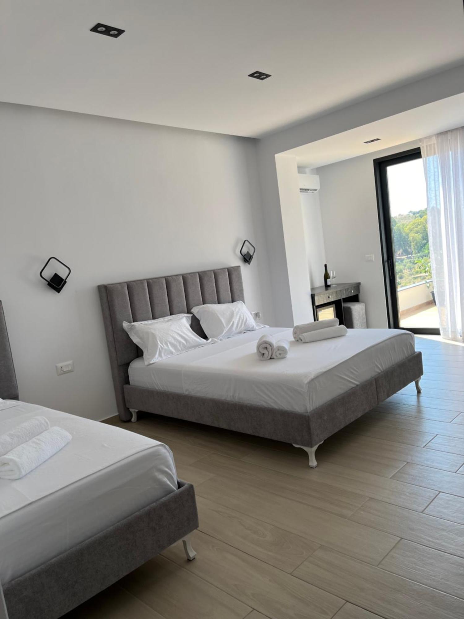 Del Mare Otel Saranda Dış mekan fotoğraf