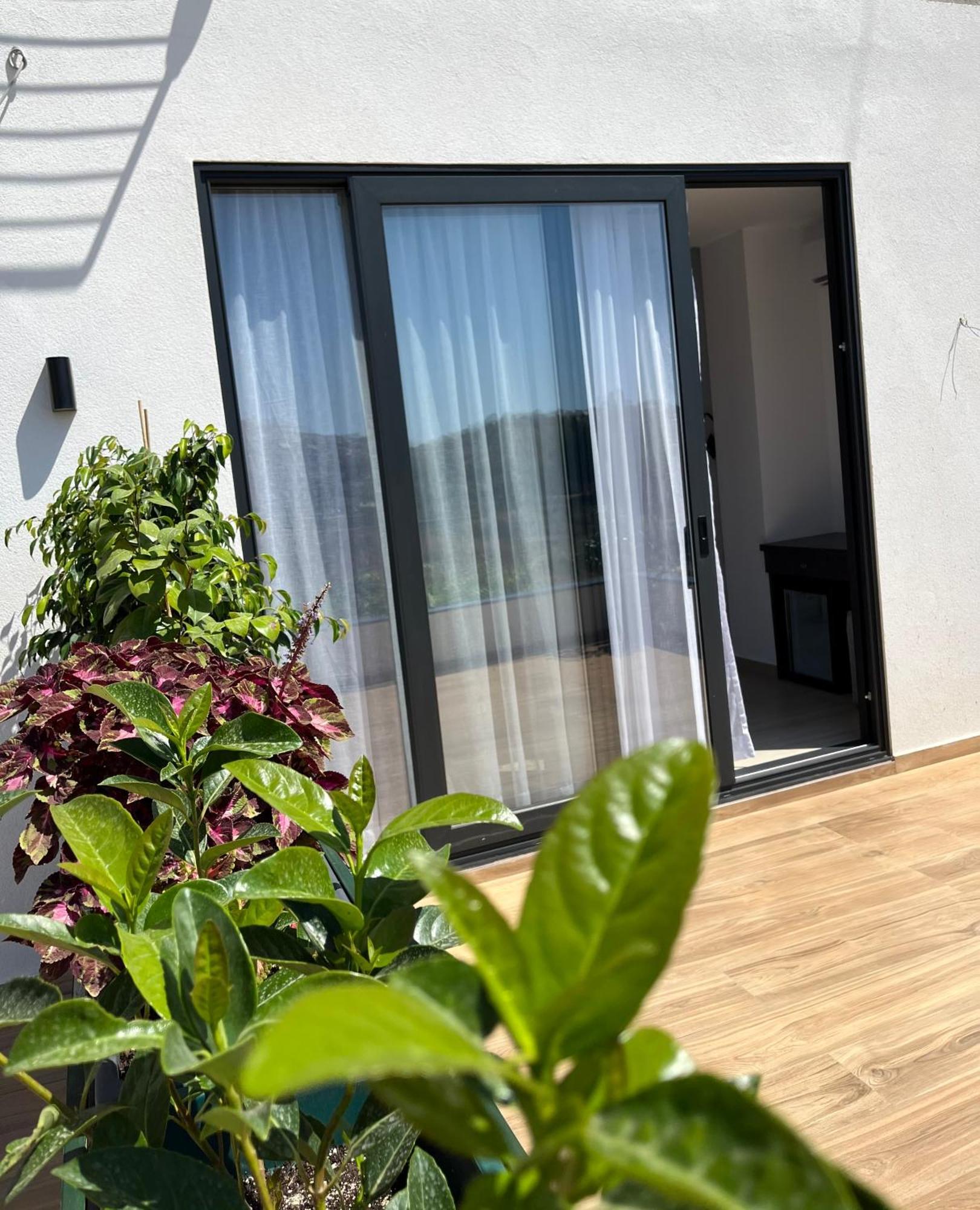 Del Mare Otel Saranda Dış mekan fotoğraf