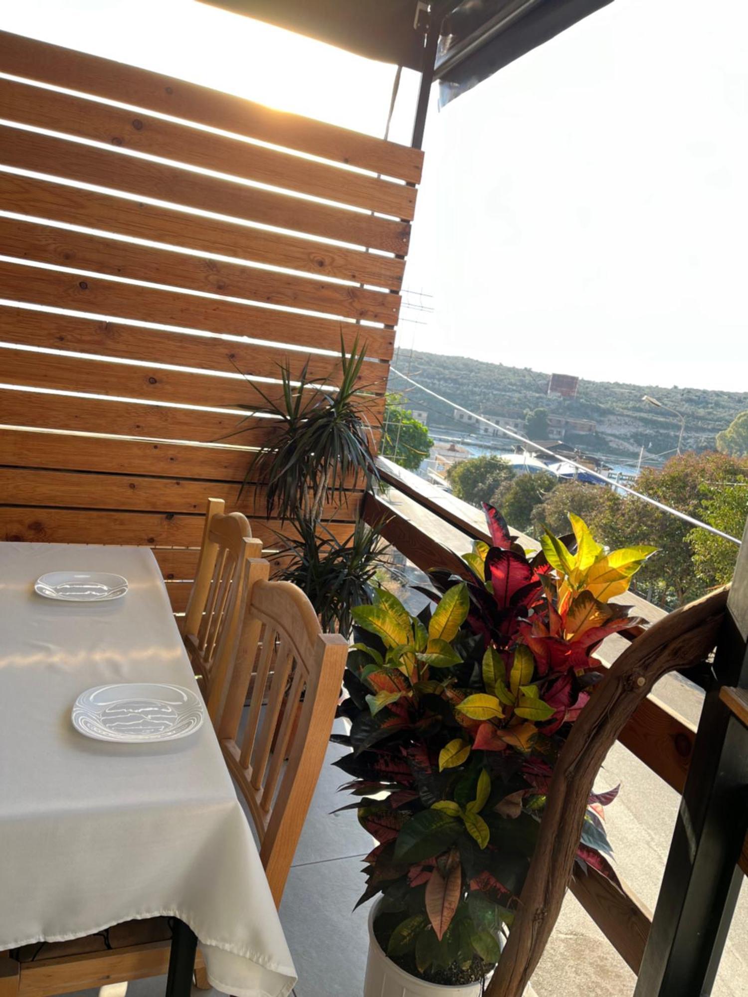 Del Mare Otel Saranda Dış mekan fotoğraf